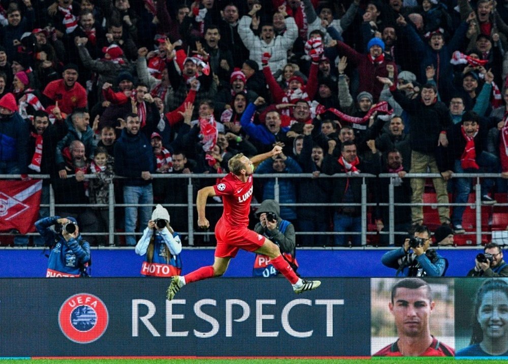 La afición del Spartak hizo de las suyas en Sevilla. AFP