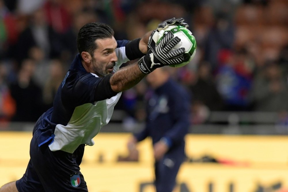 Berenguer sueña con batir a Buffon. AFP