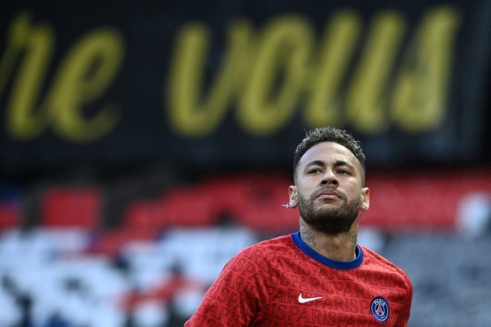O Barça foi até Paris tentar impedir a renovação de Neymar. AFP