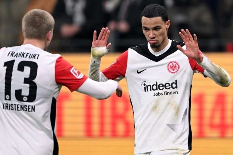 Arsenal identify Frankfurt star Ekitike as alternative to Isak