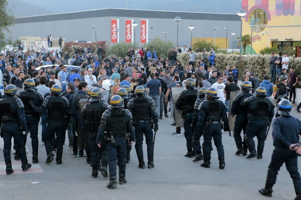 Segunda onda de detenções por causa dos incidentes no encontro com o Olympique de Lyon. AFP