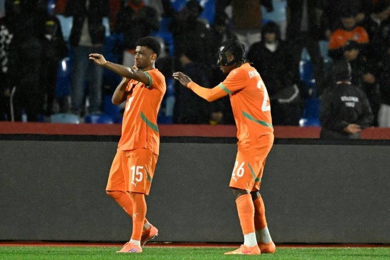 Burkina Faso remonta; Argelia y Costa de Marfil ejercen de favoritos