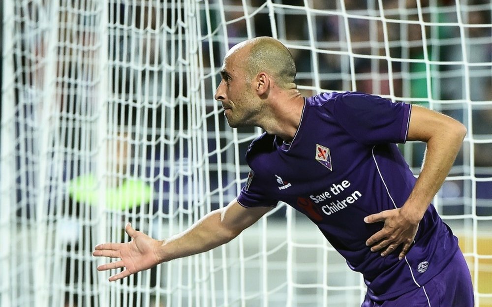 Borja Valero celebra un gol con la Fiorentina. AFP