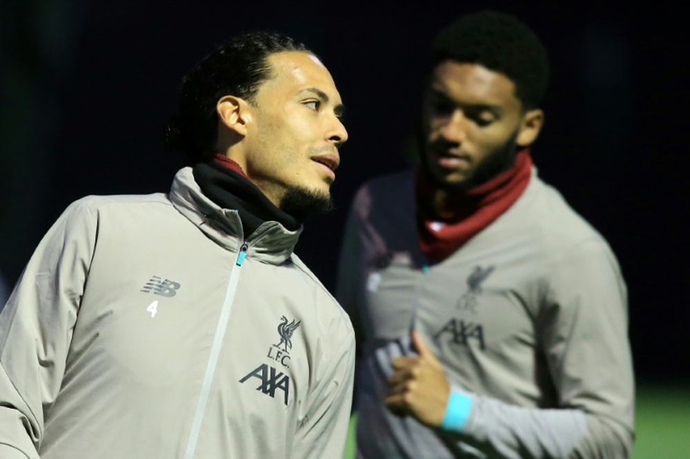 Van Dijk alentará a sus compañeros en Países Bajos. AFP/Archivo
