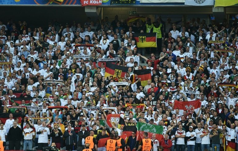 German, Ukrainian fans clash at Euro 2016