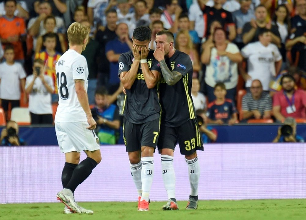 La Juventus ganó pese a la expulsión de Cristiano. AFP