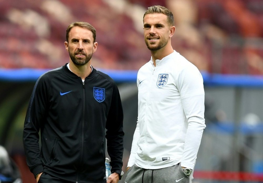 Inglaterra y Uruguay tendrán que pasar por caja. AFP