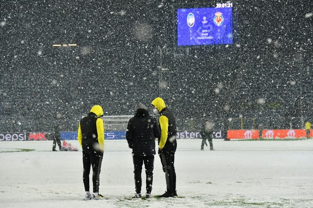 El Atalanta-Villarreal de Champions, suspendido por la nieve. EFE