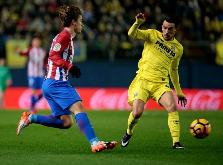 Villarreal leapfrog error-strewn Atletico