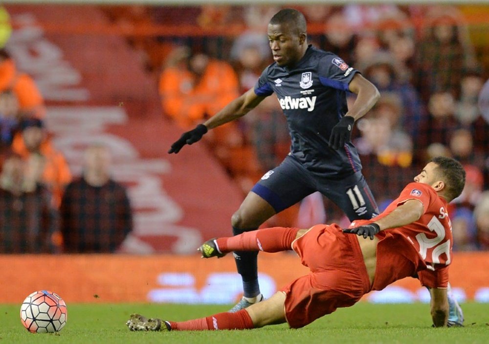 Liverpool's defender Kevin Stewart (below) during a match against West Ham United. BeSoccer
