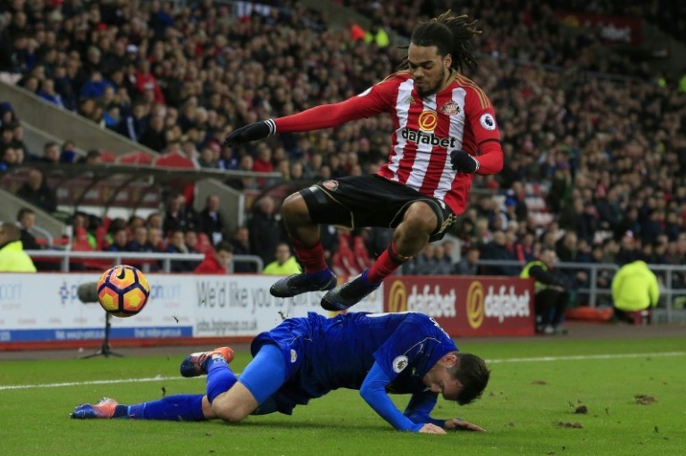 Denayer rejoint Lyon. AFP