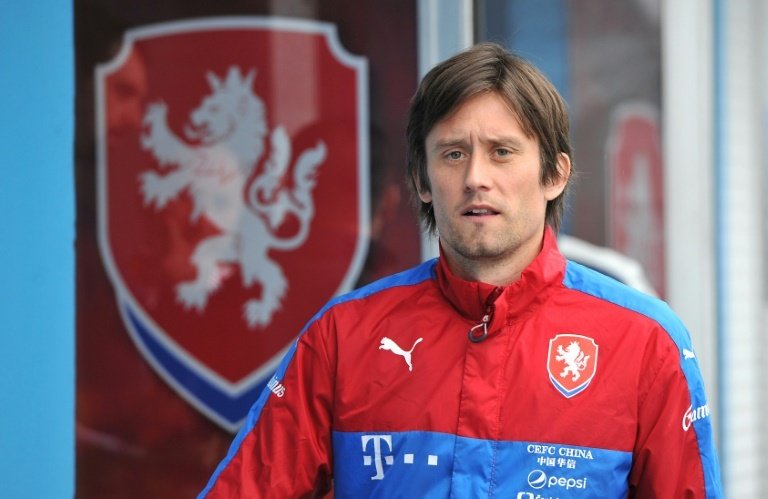 Czech Republics midfielder Tomas Rosicky is pictured as he leaves the stadium for a press conference in Tours on June 18, 2016