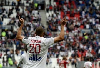 Sacré début d’année pour Islam Slimani. Après l’élimination de l'Algérie en phase de groupes de la CAN, l’attaquant se trouve sans équipe après que Coritiba ait annoncé son départ.