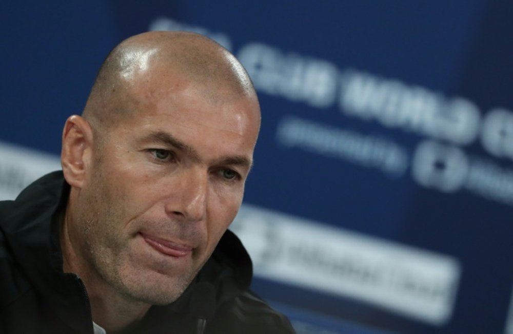 Zidane, feliz con otro título bajo el brazo. AFP