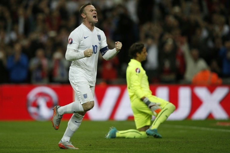 England skipper Rooney doubtful for Estonia