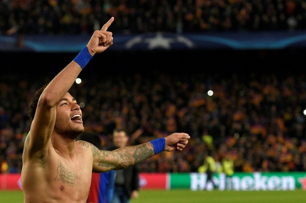 La presse anglaise voit bien Neymar rejoindre la Premier League l'été prochain. AFP