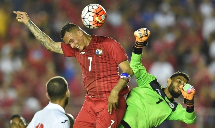 Blas Pérez marca el primer gol de Panamá en una Copa América