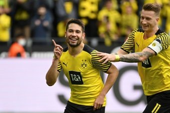 El Borussia confirmó el positivo en COVID-19 de Raphaël Guerreiro. AFP