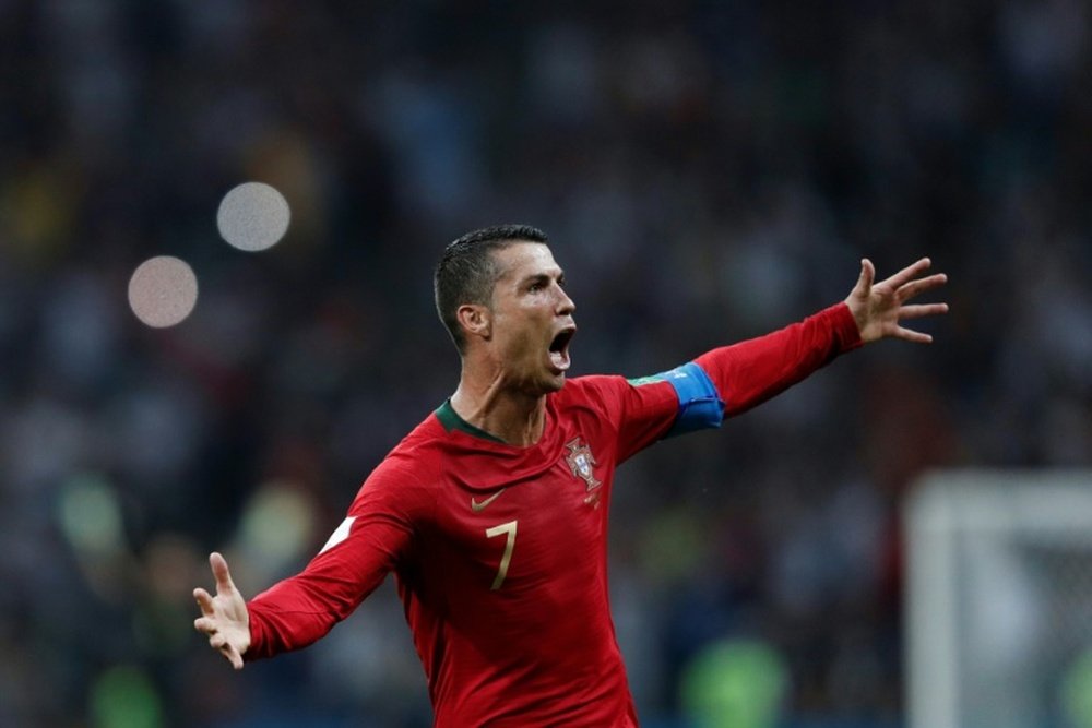 Cristiano Ronaldo está a 15 gols do recorde mundial de seleções. AFP