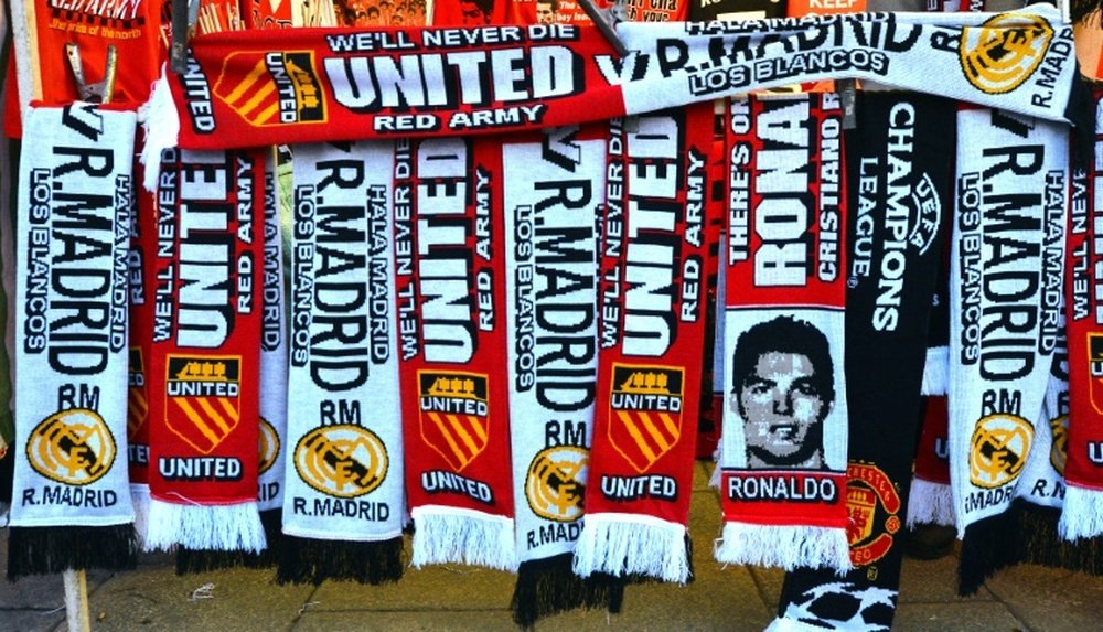 Both Real Madrid and Manchester United have been valued at 2.9 billion euros, making them the richest clubs in Europe