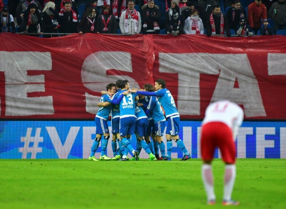 El Hamburgo doblegó con dificultades al Hertha en el Volksparkstadion. AFP