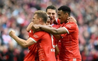 C'est du jamais vu depuis plus de 20 ans en Bundesliga : 42 buts ont été inscrits lors des neuf matchs de cette 32e journée de championnat avec les cartons du Bayern (6-0), Dortmund (5-2) ou Cologne (5-2).