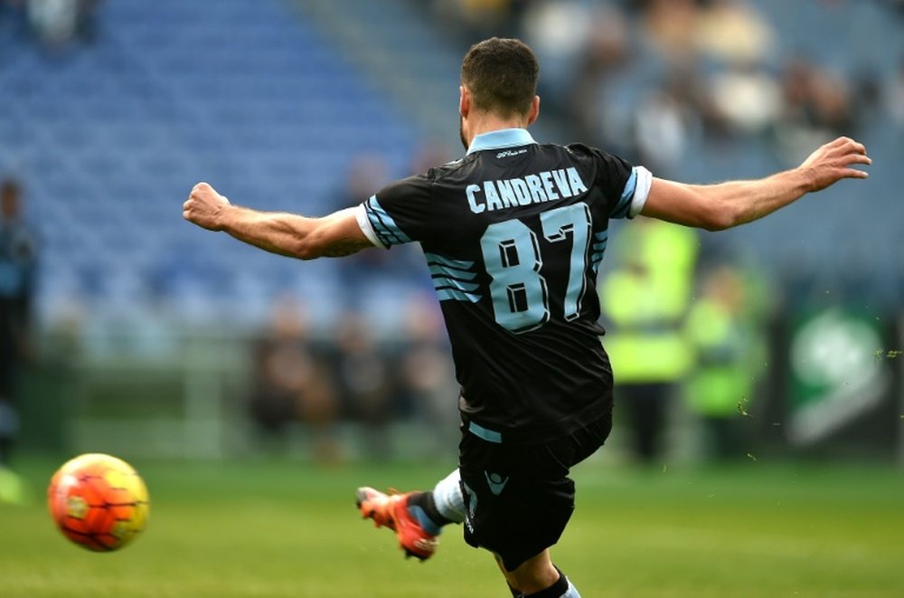 Lazios midfielder Antonio Candreva, in action on January 24, 2016, narrowly escaped stepping on an exploding flare as angry Palermo fans vented their frustration in a trouble-hit Serie A fixture