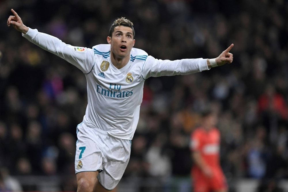 Ronaldo hopes to inspire the crowd. EFE