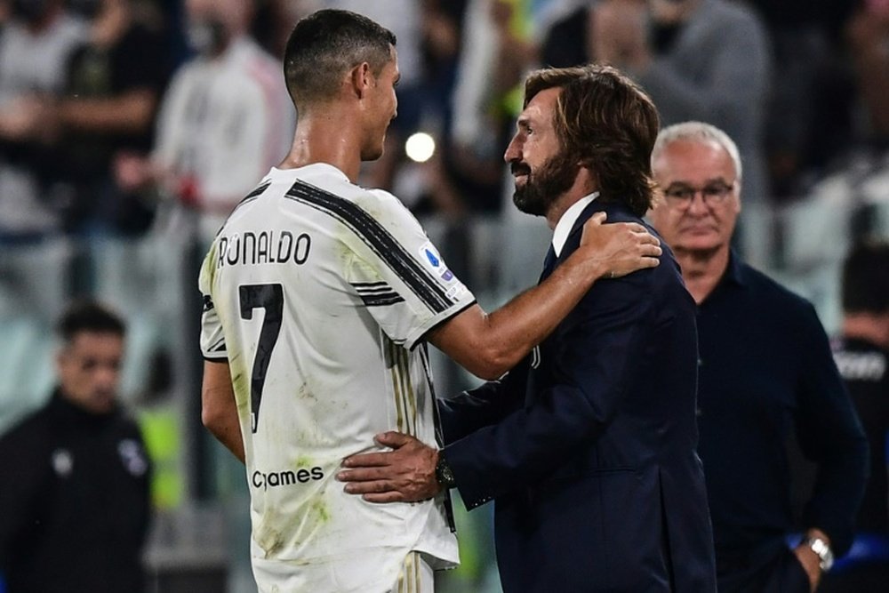 Pirlo explicó el motivo de las pocas tareas defensivas de CR7. AFP