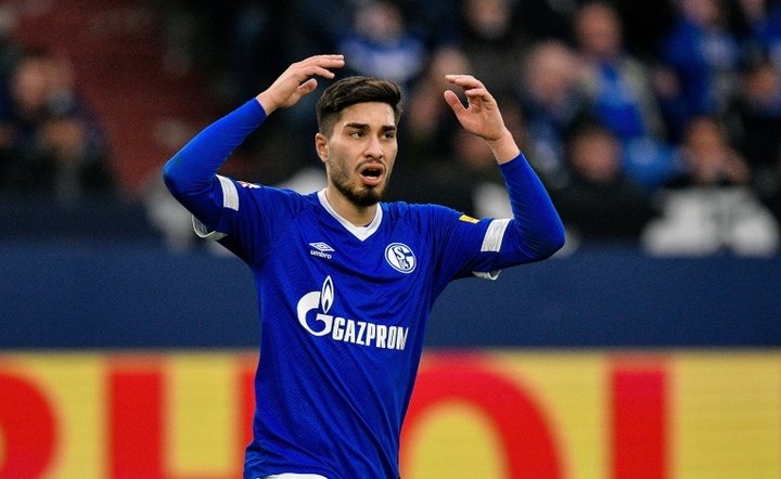 Serdar's first goal sends Schalke clear of drop zone