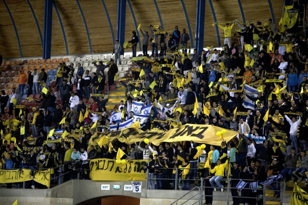 El fútbol israelí quiere acabar con sus seguidores más radicales. EFE