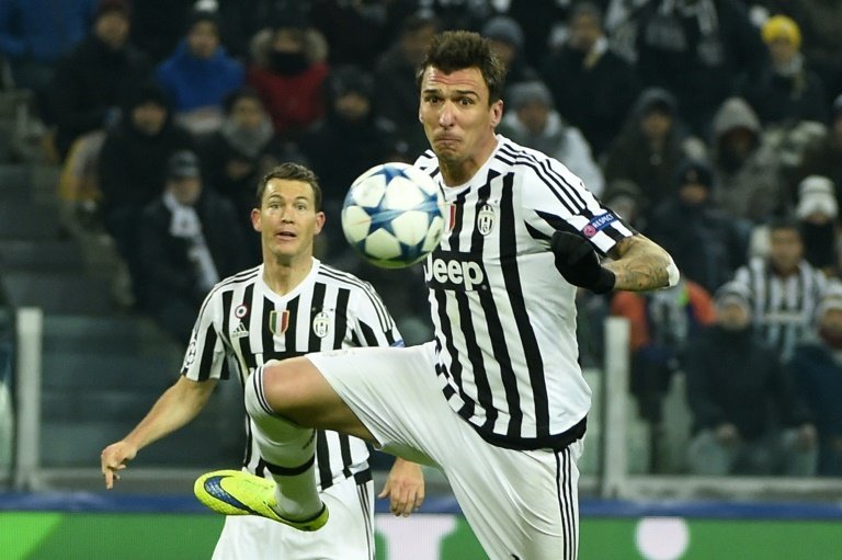 Flu-hit Mandzukic out of Sevilla trip