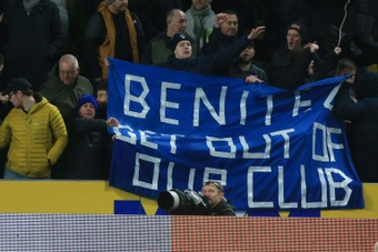 Rafa Benítez tiene las horas contadas en el Everton. AFP