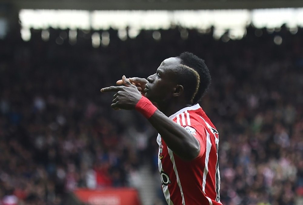 Sadio Mané suena con fuerza para reforzar el ataque del Liverpool. AFP
