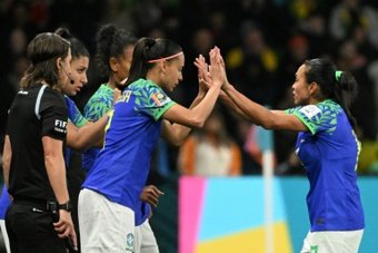 A eliminação do Brasil na Copa do Mundo Feminina ainda dói. A Rainha Marta conversou com o 'Globo Esporte' e falou sobre isso.