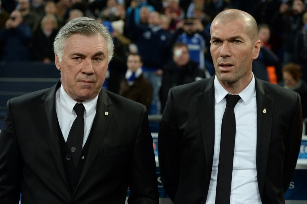 Las diferencia entre Acelotti y Zidane. AFP