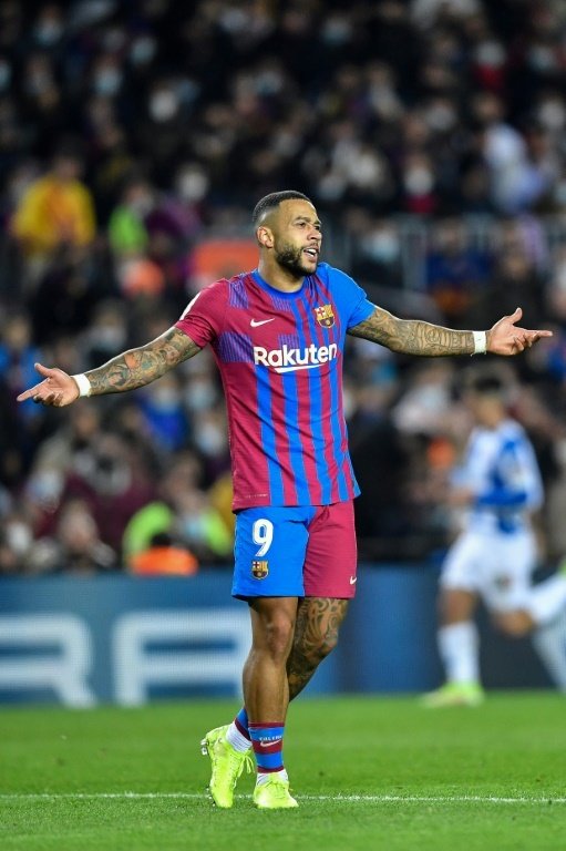 O Barcelona vai a jogo com novidades mas Depay continua afastado da equipa. AFP