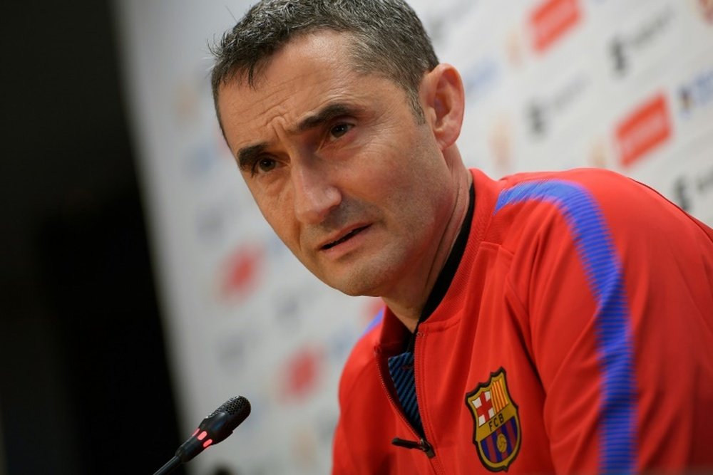Ernesto Valverde pode ter o lugar em risco no Barcelona. EFE