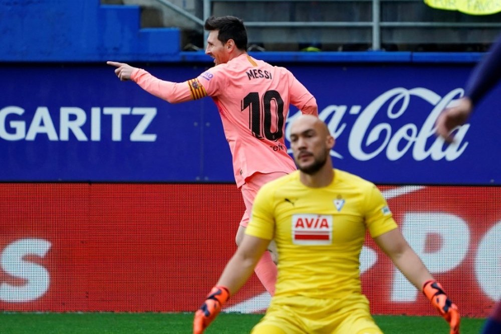 Leo Messi marcó un doblete que le acerca a la Bota de Oro. EFE