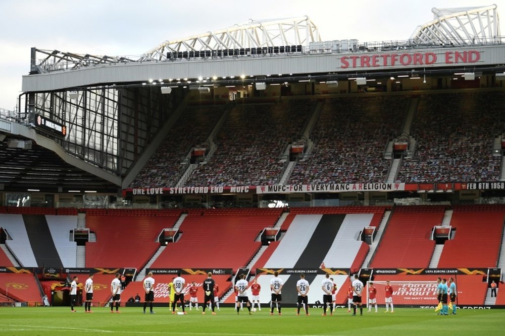 El United trabaja para el regreso de los aficionados al estadio. AFP