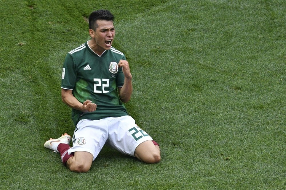 La sensación mexicana, en el punto de mira del United. AFP