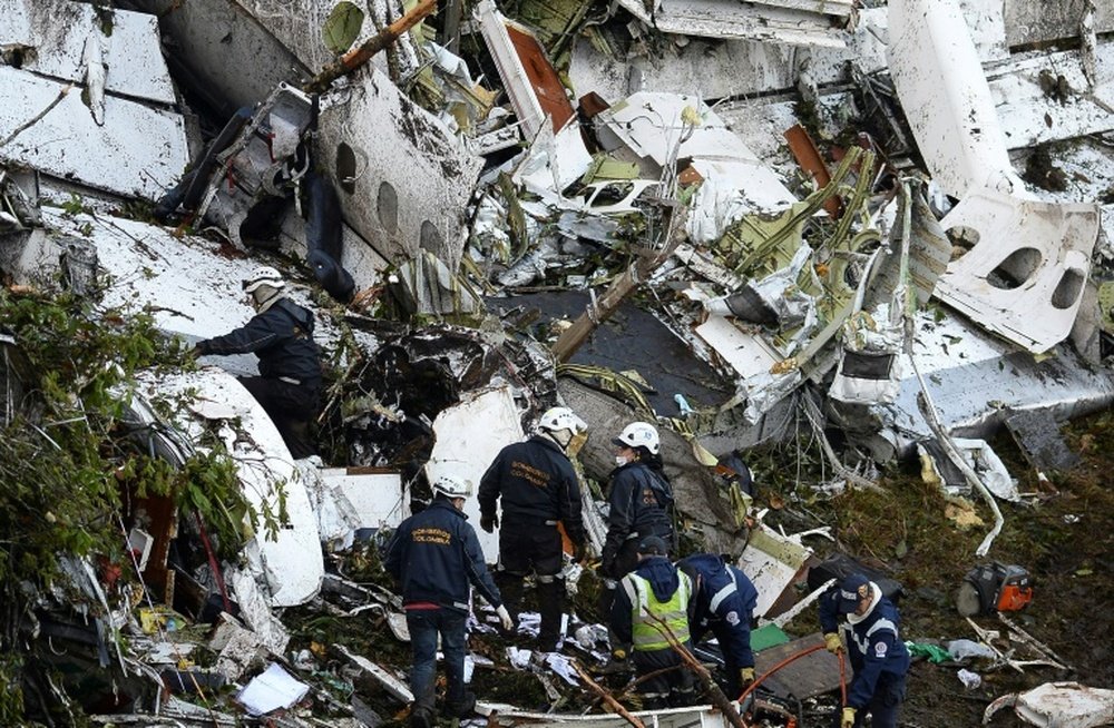 El avión llevaba a 81 personas y 76 de ellas han fallecido. AFP
