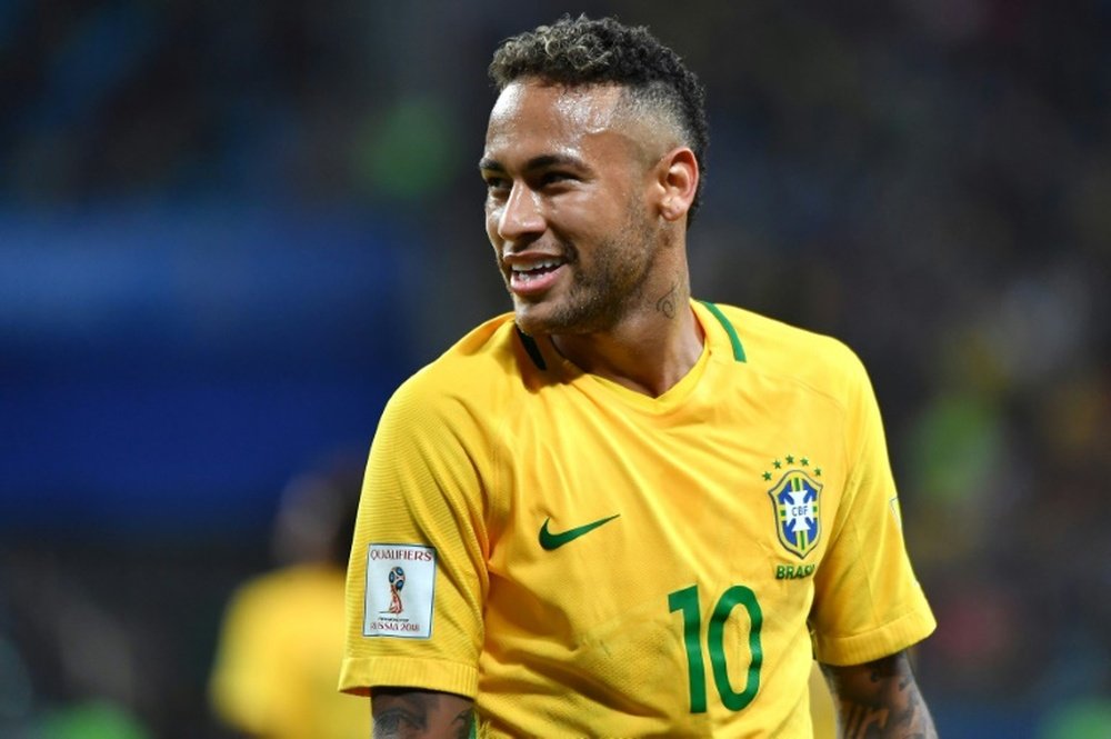Mendieta: Barcelona squad is weak. AFP