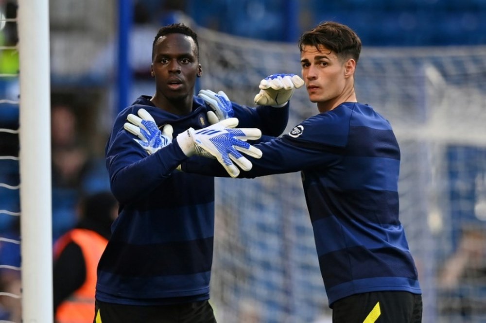 Mendy podrí salir del Chelsea si llega Onana. AFP