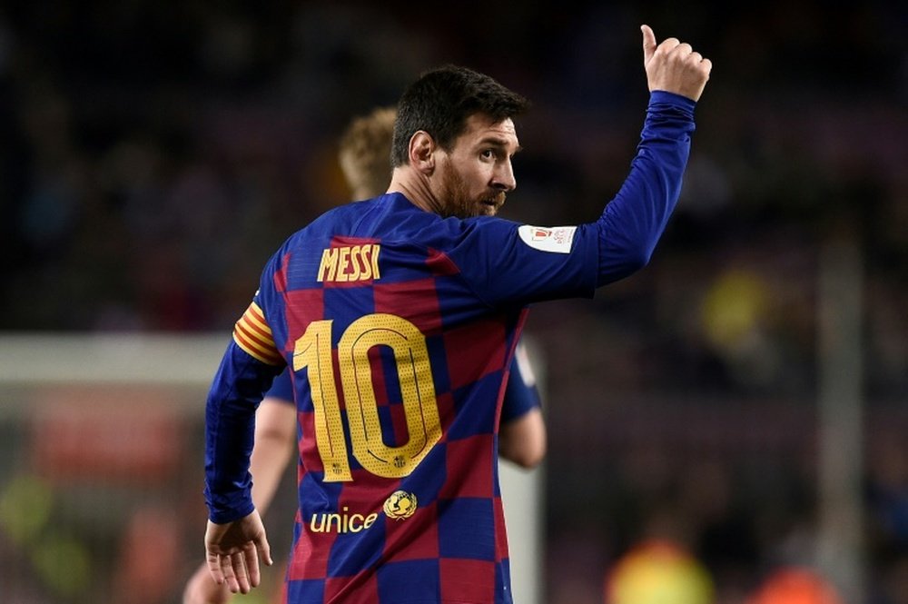 Puyol ve a Messi jugando hasta los 38 años. AFP