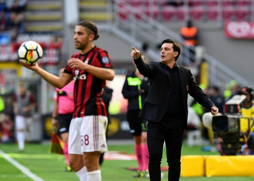 Montella gives instructions in Milan's match against Udinese. AFP