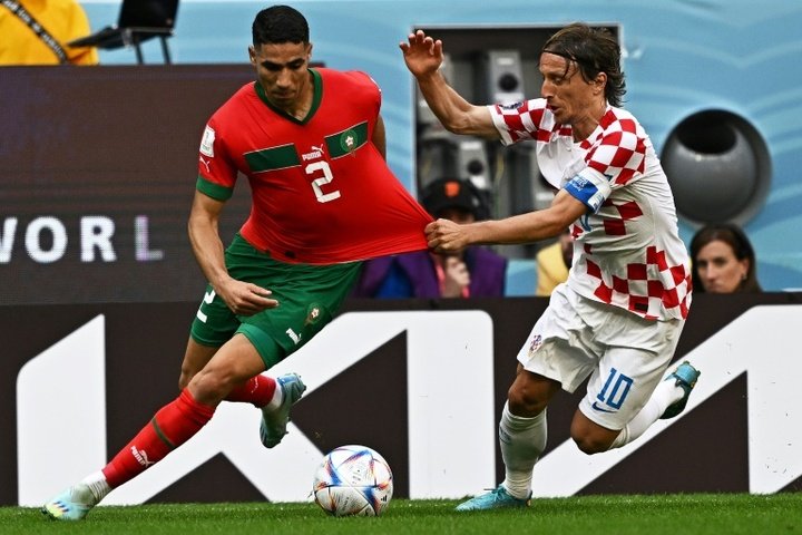 Hakimi a ressenti une gêne derrière la cuisse pendant le match entre le Maroc et la Croatie. AFP