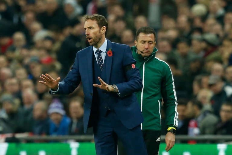 Southgate and Strachan coy about job prospects