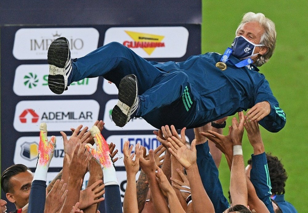 Jorge Jesus comemora sua vitoriosa passagem pelo Flamengo. AF