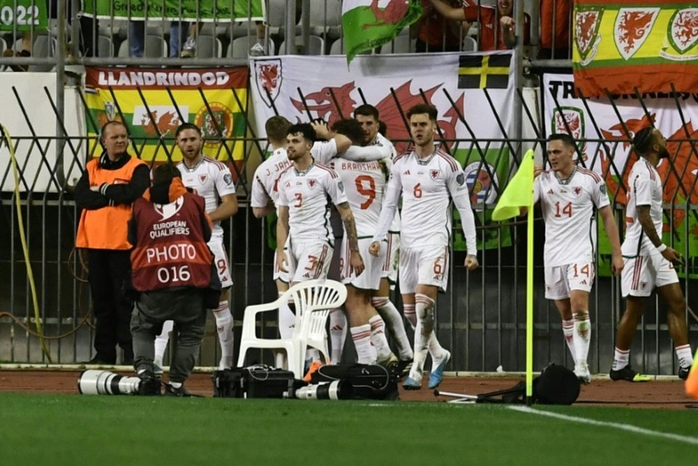 Gales le quita la miel de los labios a Modric y su Croacia. AFP